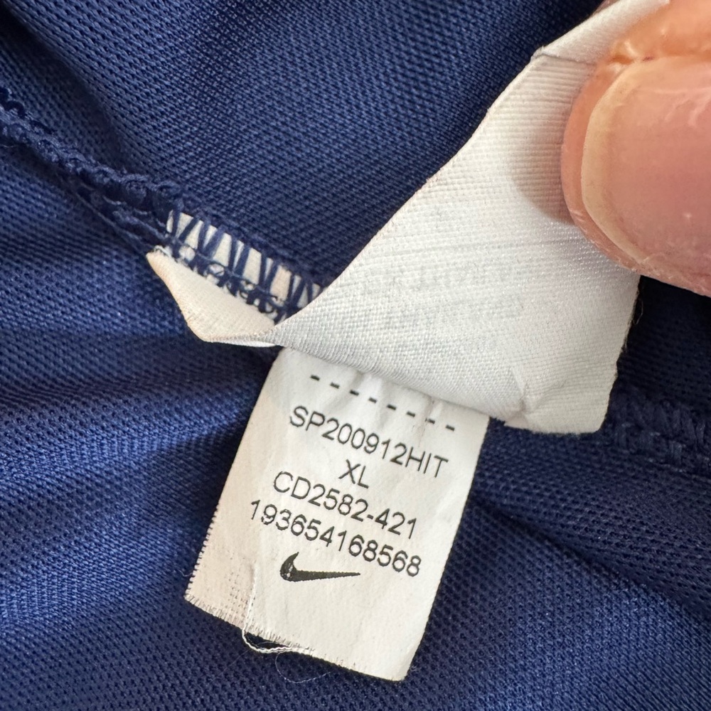 Nike Dri-FIT Navy Tee - Picture 4 of 4